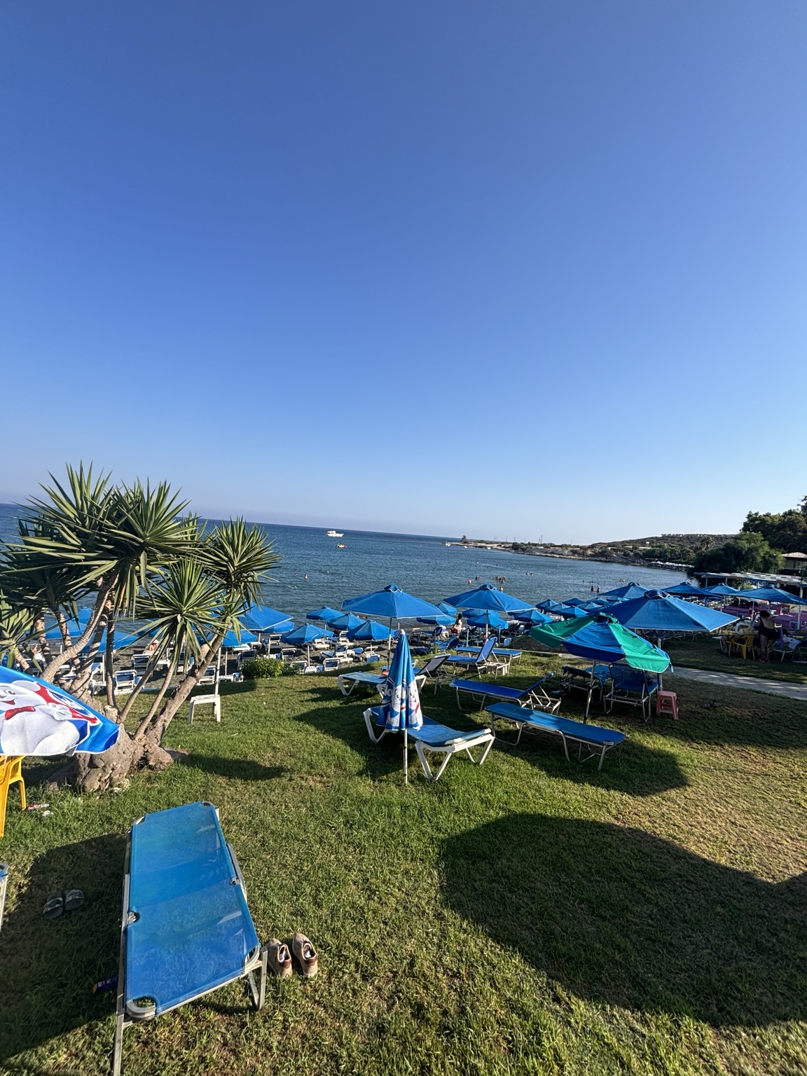 Blick über Sofroniou Beach und die Bucht